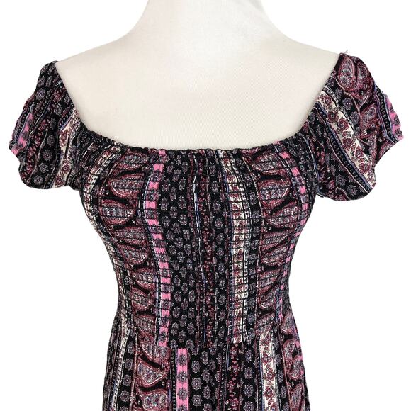 Rue21 Smocked Dress Knee Length Scoop Neck Size Medium Paisley Motif - Picture 5 of 10